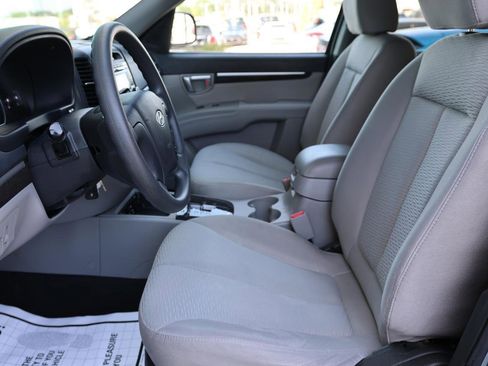 Used 2009 Hyundai Santa Fe GLS image 10