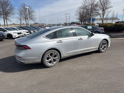 Certified 2023 Honda Accord EX image 9