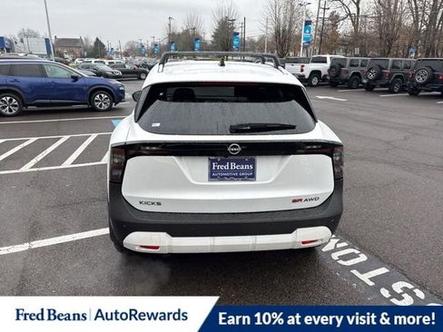 New 2026 Nissan Kicks SR w/ Cold Weather Package image 6