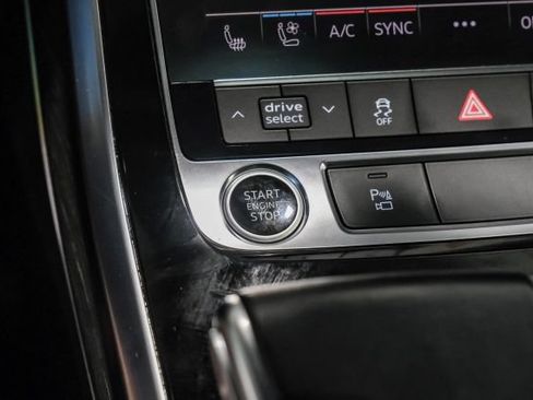 Used 2021 Audi Q8 Premium Plus w/ Premium Plus Package AWD/4WD image 24