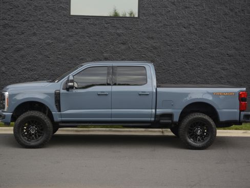 Used 2023 Ford F250 Lariat w/ Lariat Ultimate Package AWD/4WD image 2