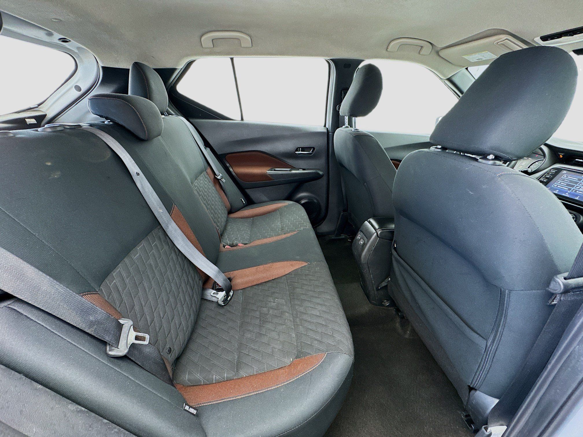 Used 2023 Nissan Kicks SR w/ Interior Electronics Package FWD image 17