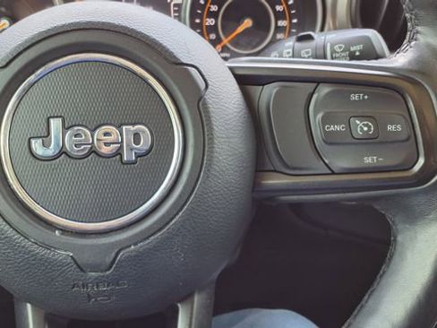 Used 2019 Jeep Wrangler Unlimited Sport S AWD/4WD image 23