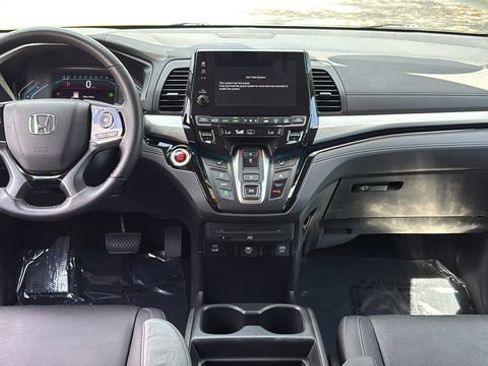 Used 2023 Honda Odyssey Touring image 14