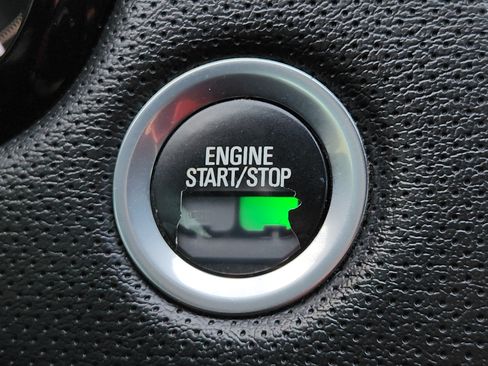 Used 2019 Cadillac XT5 FWD image 22