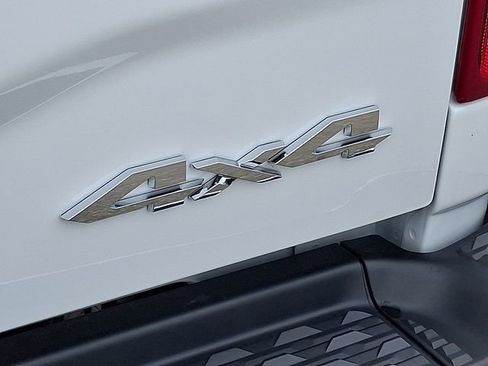 Used 2024 RAM 2500 Tradesman w/ Chrome Appearance Group image 24