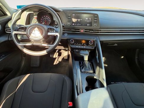 Certified 2023 Hyundai Elantra SEL image 10