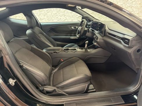 Used 2024 Ford Mustang Coupe image 11