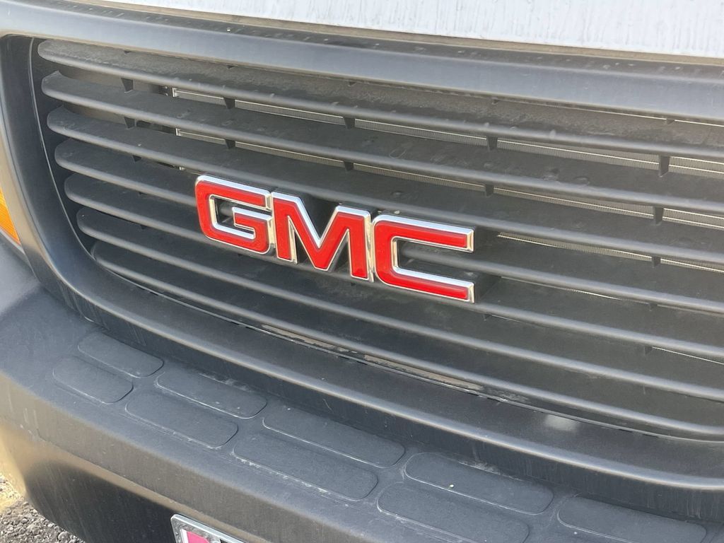 New 2025 GMC Savana 2500 Extended w/ Driver Convenience Package RWD image 30