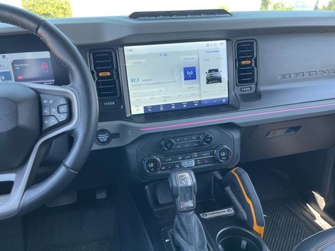 Used 2023 Ford Bronco Badlands AWD/4WD image 19