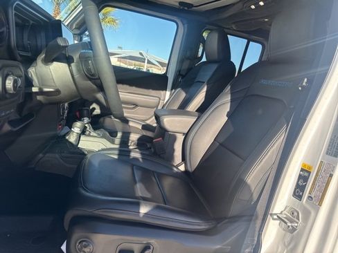 Used 2024 Jeep Wrangler Unlimited Rubicon 4xe image 21