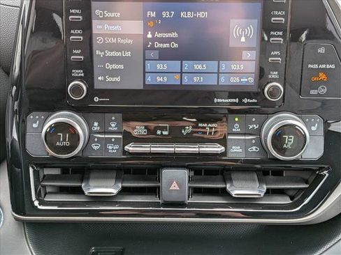 Used 2022 Toyota Highlander Bronze Edition image 14