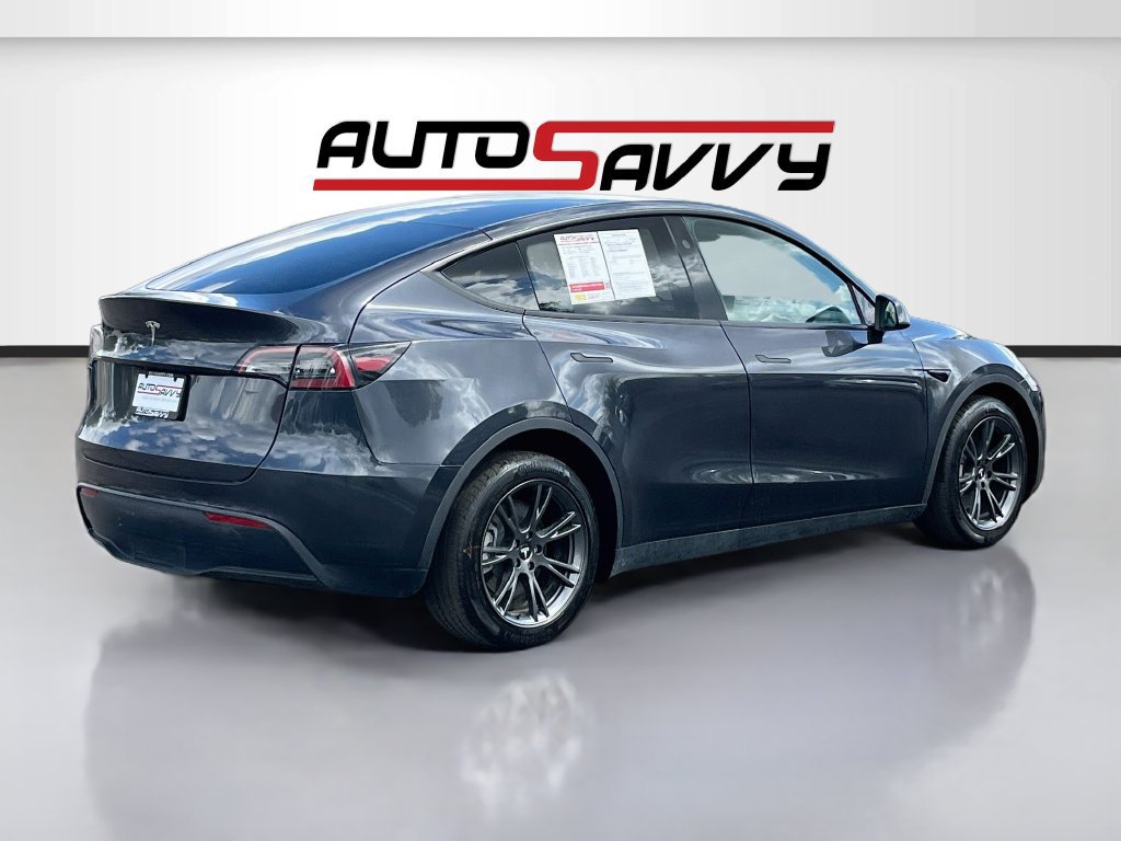Used 2025 Tesla Model Y Long Range RWD image 7