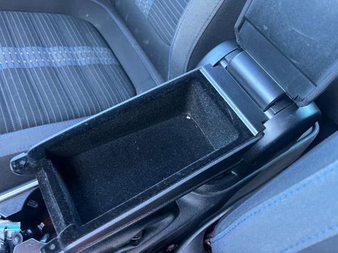 Used 2013 Volkswagen Beetle 2.0T image 15