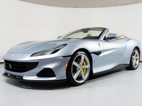 Used 2022 Ferrari Portofino M RWD image 25
