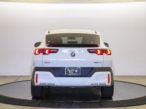 Used 2026 BMW X2 xDrive28i w/ Technology Package AWD/4WD image 3