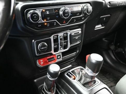 Used 2019 Jeep Wrangler Unlimited Rubicon AWD/4WD image 41