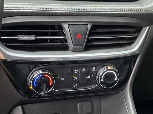 Used 2024 Buick Encore GX Sport Touring image 18