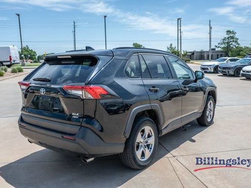 Used 2023 Toyota RAV4 XLE w/ XLE Grade Weather Package AWD/4WD image 5
