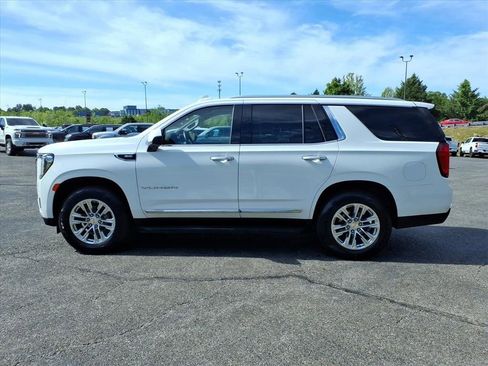 Used 2024 GMC Yukon SLT AWD/4WD image 7