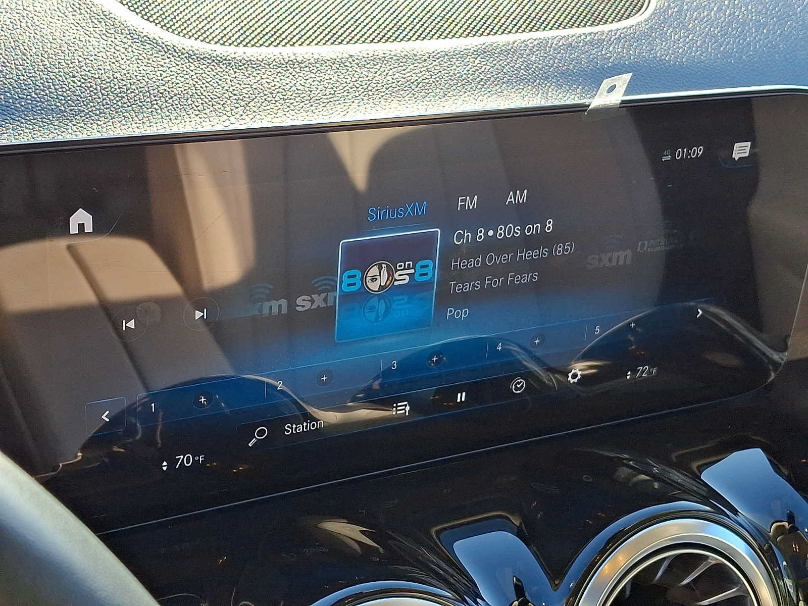 Certified 2023 Mercedes-Benz GLB 250 4MATIC image 15