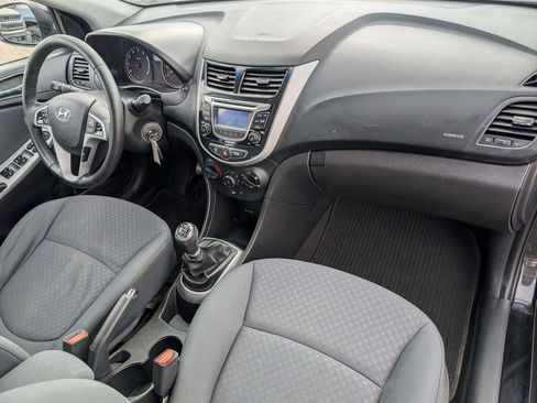 Used 2013 Hyundai Accent SE image 41