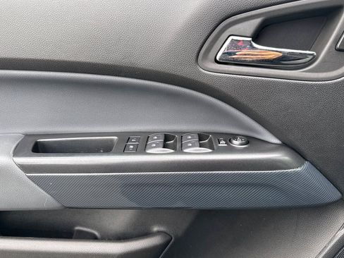 Used 2022 Chevrolet Colorado Z71 image 10