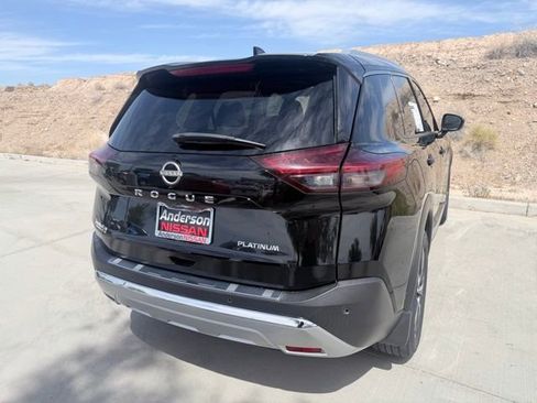 Certified 2022 Nissan Rogue Platinum w/ Head-Up Display Package image 8