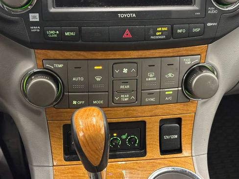 Used 2008 Toyota Highlander Limited image 30