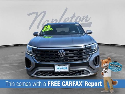 Used 2025 Volkswagen Atlas Cross Sport SE AWD/4WD image 2