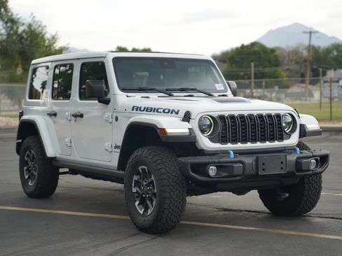 Used 2024 Jeep Wrangler Unlimited Rubicon 4xe AWD/4WD image 7