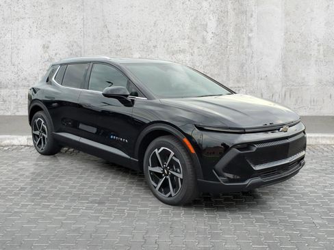 New 2026 Chevrolet Equinox EV LT FWD image 2