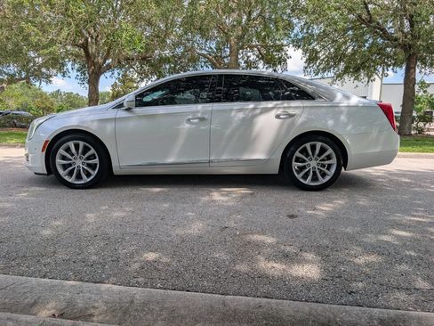 Used 2016 Cadillac XTS Luxury w/ Driver Awareness Package FWD image 4