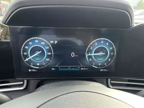 Used 2023 Hyundai Elantra Limited image 29