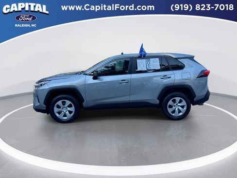 Used 2025 Toyota RAV4 LE AWD/4WD image 5