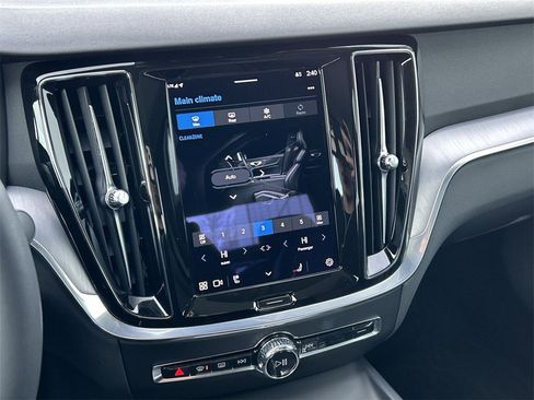 Certified 2023 Volvo S60 B5 Core w/ Climate Package image 21