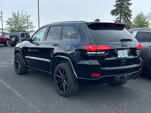 Used 2022 Jeep Grand Cherokee Laredo X AWD/4WD image 6