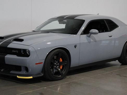 Used 2020 Dodge Challenger SRT Hellcat Redeye RWD image 20