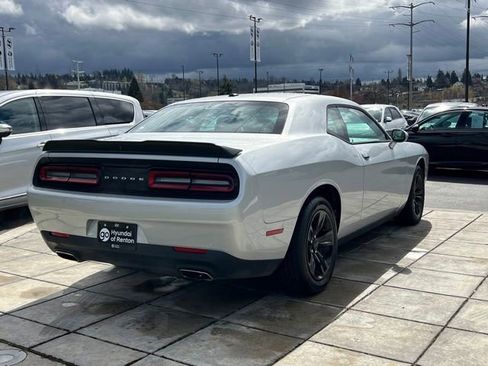 Used 2023 Dodge Challenger SXT RWD image 7