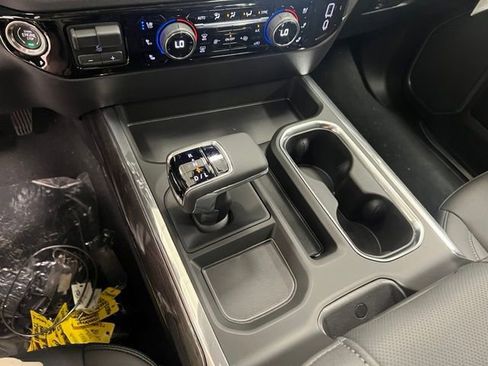 New 2026 Chevrolet Silverado 1500 LTZ w/ LTZ Premium Package AWD/4WD image 12