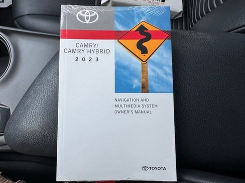 Used 2023 Toyota Camry SE image 21