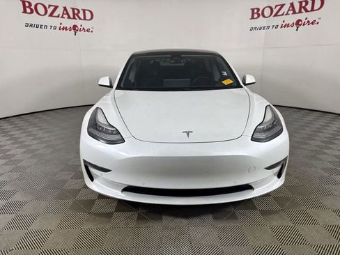 Used 2021 Tesla Model 3 Standard Range Plus image 2