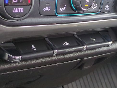 Used 2019 Chevrolet Silverado 1500 LT w/ All Star Edition image 27