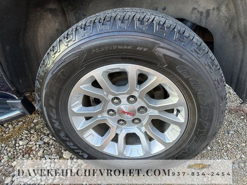 Used 2018 GMC Yukon SLT image 38