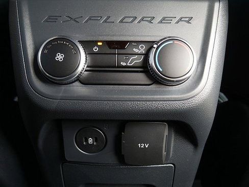 New 2026 Ford Explorer ST-Line AWD/4WD image 32