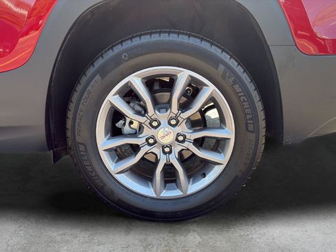 Used 2023 GMC Terrain SLT AWD/4WD image 22