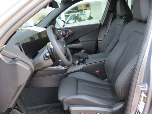 New 2025 BMW X3 xDrive30i w/ Convenience Package image 11