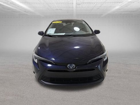 Used 2024 Toyota Corolla LE FWD image 2