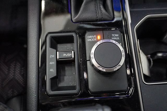 Used 2023 Toyota Tundra Limited AWD/4WD image 16