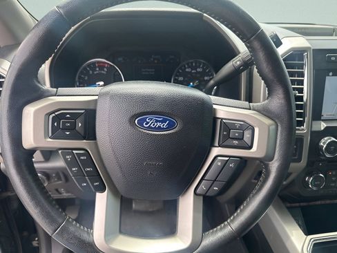 Used 2017 Ford F250 Lariat w/ Lariat Ultimate Package AWD/4WD image 22